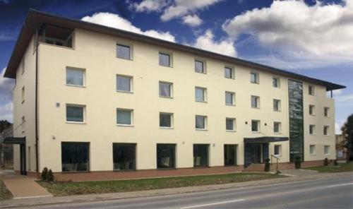 ז'ילינה Hotel Galileo מראה חיצוני תמונה